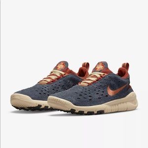 Nike Free Run Trail Thunder Blue/Orange-Cinnabar Men’s Size8  Women Size9.5